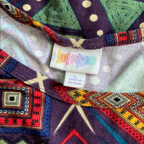 Gorgeous lularoe Carly - Picture 2 of 3